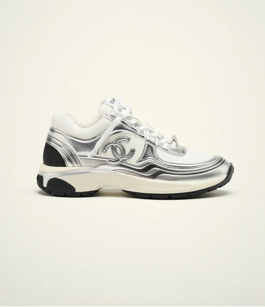 Chanel runner